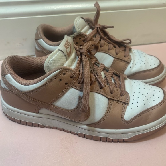 Nike Dunk Low White/Rose Whisper - Picture 2 of 6